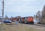 CN 5626 leads 402 near Belzile Avenue